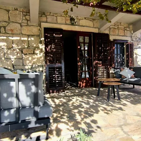 بيت للعطل Stone With Sea View And Pool Smokvica (Korcula)